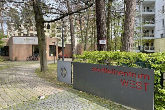 Schild Stadtteilzentrum West