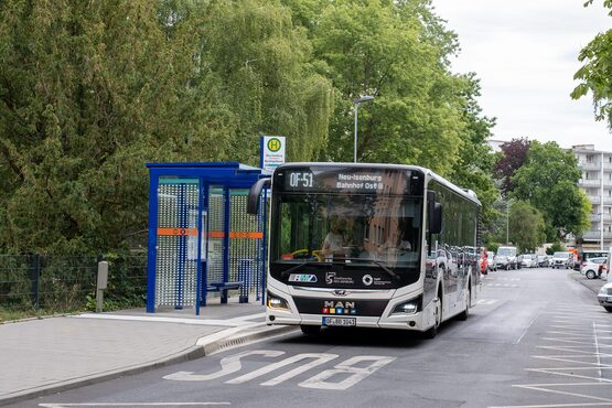 Bus   Endhaltestelle Gravenbruch