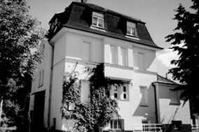 Schwarz-weiß Foto des Bertha Pappenheim Hauses