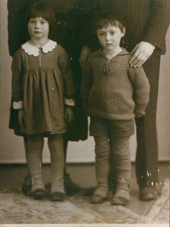 The siblings Hella und Max Zellmann (r.)