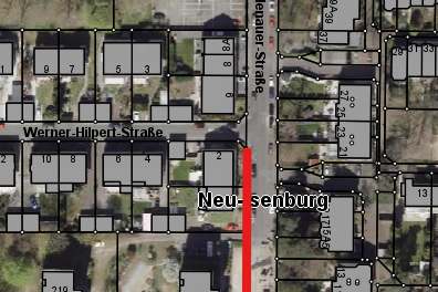 Fahrtrichtungsänderung zwischen der Werner-Hilpert-Straße und der Bahnhofstraße (s. rote Linie im Luftbild)