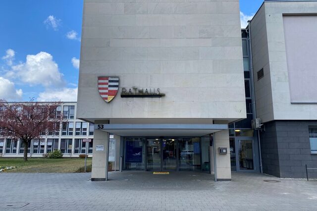 Haupteingang Rathaus Neu-Isenburg