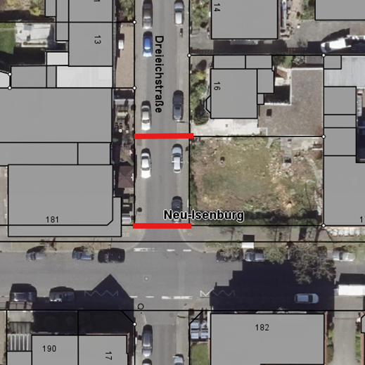 Vollsperrung im Einmündungsbereich der Bahnhofstraße (rote Kennzeichnung)