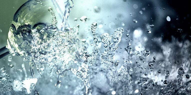 Wasser, Wasserspritzen