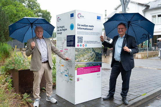 Horst Amann und Bürgermeister Dirk Gene Hagelstein