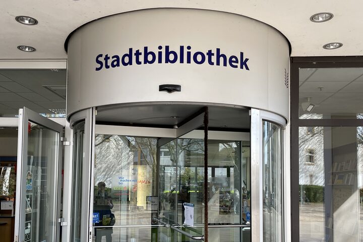 Haupteingang Stadtbibliothek