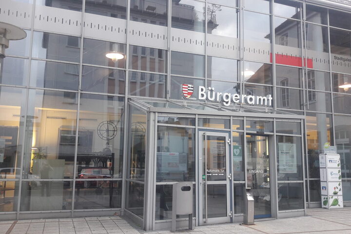 Eingang Bürgeramt Neu-Isenburg, Schulgasse 1