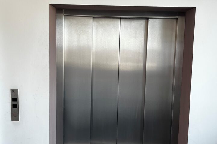 Aufzug im Rathaus Neu-Isenburg