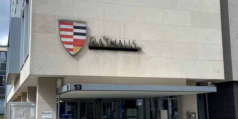 Haupteingang Rathaus Neu-Isenburg