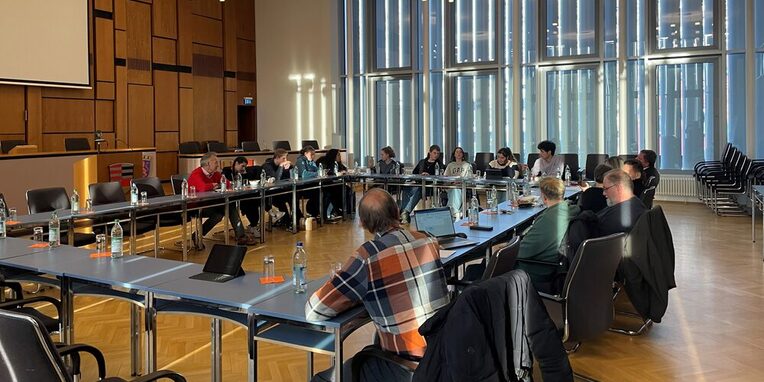 Sitzung Jugendforum 28 März 2023 im Plenarsaal der Stadt Neu-Isenburg