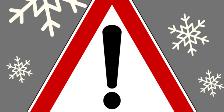 Symbolbild Verkehrssymbol Dreieck mit Ausrufezeichen und Schneeflocken