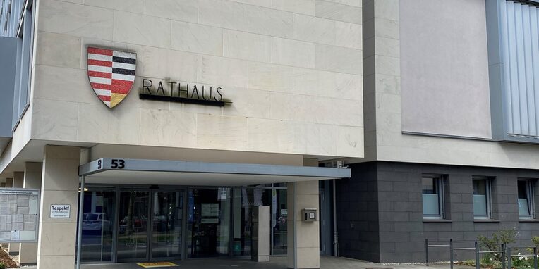 Rathaus Neu-Isenburg Haupteingang