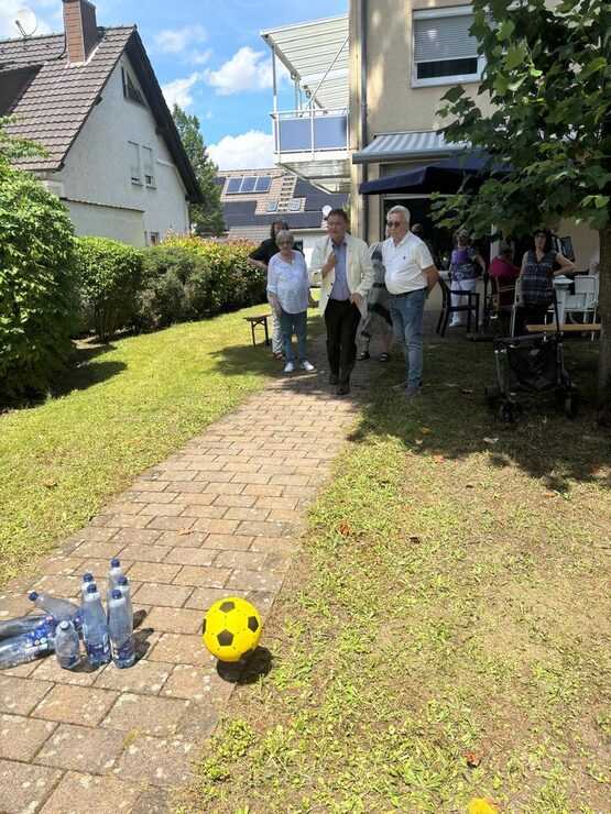 Kegelspiel in der Seniorenwohnanlage 1