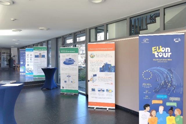 Wanderausstellung „EU on tour - die EU auf einen Blick“ im Rathaus Neu-Isenburg im April 2025