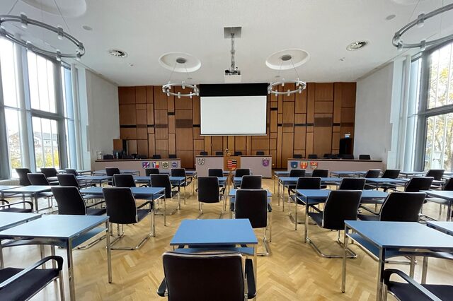 Plenarsaal im Rathaus der Stadt Neu-Isenburg