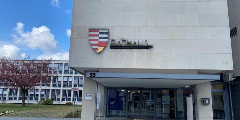 Haupteingang Rathaus Neu-Isenburg
