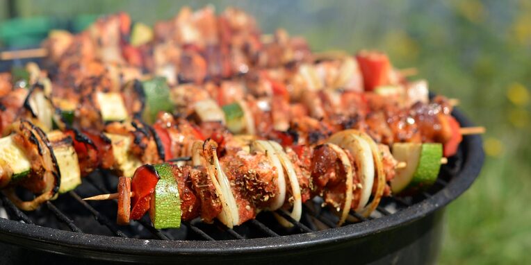 Grillgut auf einem Grill