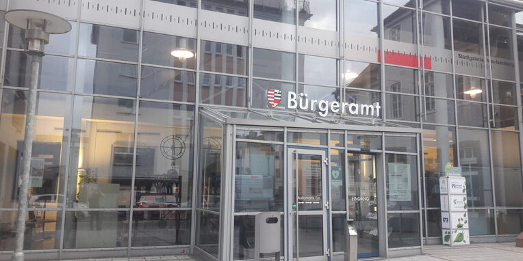 Eingangsbereich des Bürgeramts in der Schulgasse 1