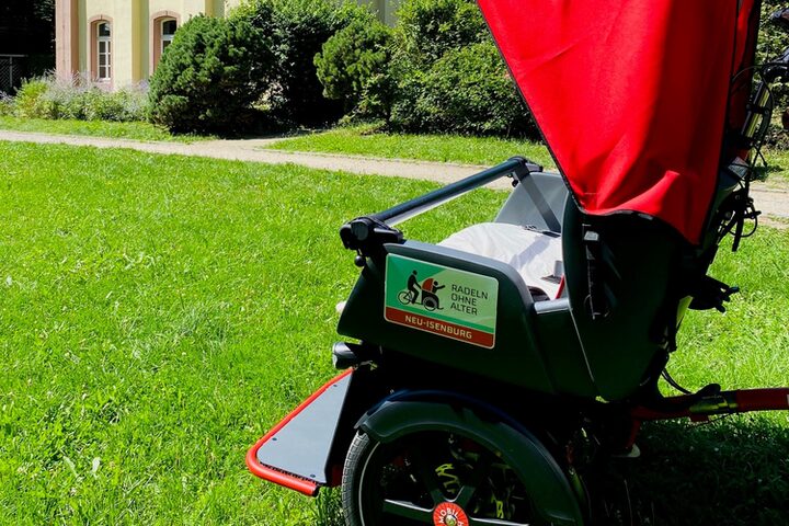 Rikscha vor der Bansamühle