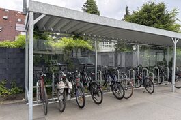 Fahrradständer vor dem Rathaus Neu-Isenburg