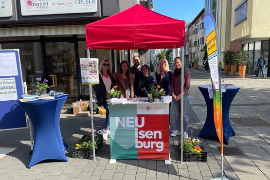 Infostand anlässlich des Tages der Städtebauförderung in Fußgängerzone