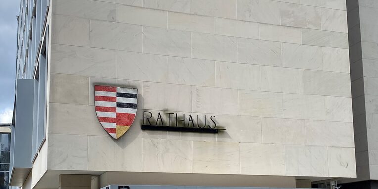 Haupteingang Rathaus Neu-Isenburg