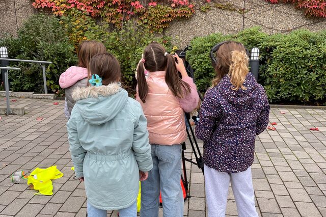 Kinder bei den Ferienspielen