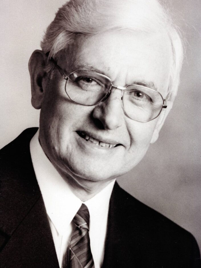 Schwarzweiß Portraitfoto von Robert Maier