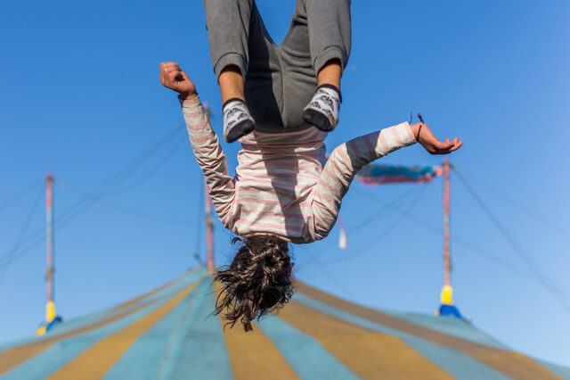 Zirkusakrobatik beim Kinder- und Jugendzirkus Wannebe